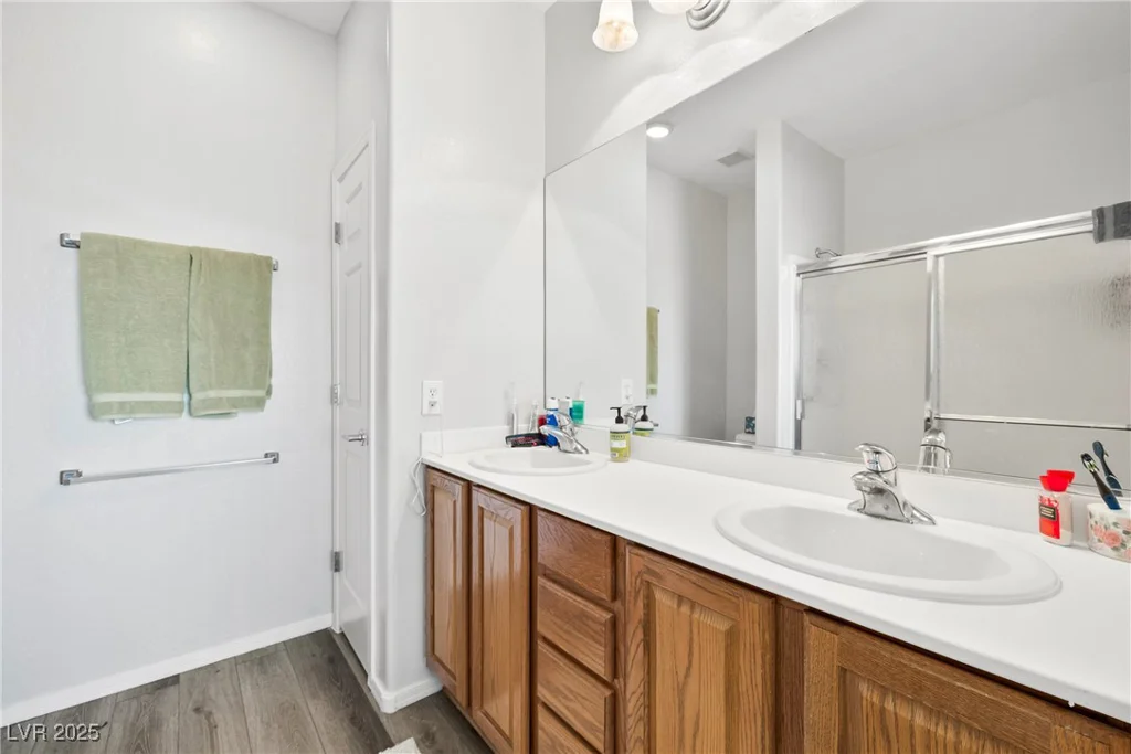 2540 Eclipsing Stars, Henderson, NV 89044