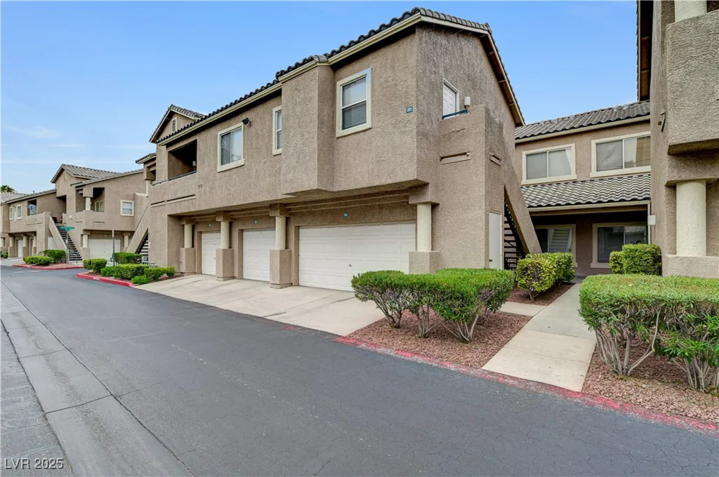 2052 Gravel Hill, Las Vegas, NV 89117
