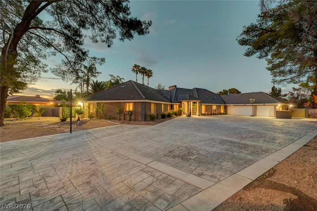 7258 Loma Alta, Las Vegas, NV 89120
