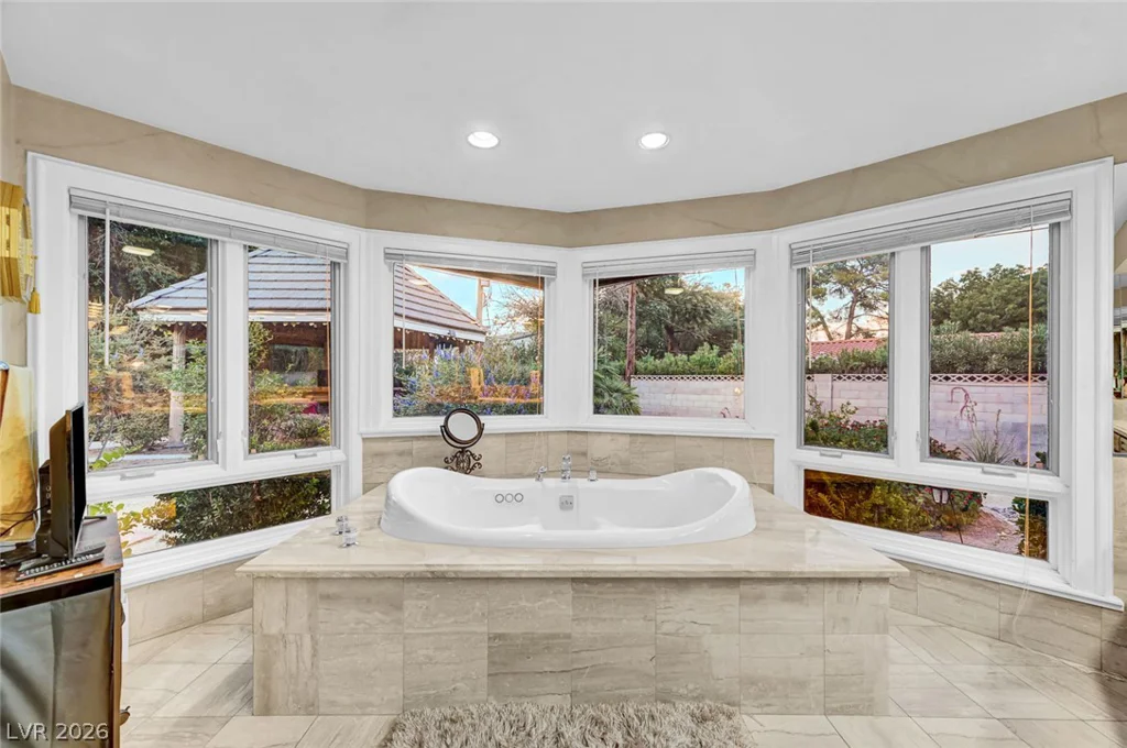 7258 Loma Alta, Las Vegas, NV 89120