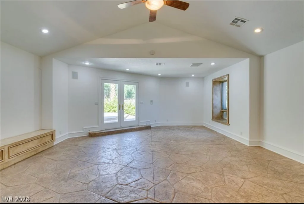 7258 Loma Alta, Las Vegas, NV 89120