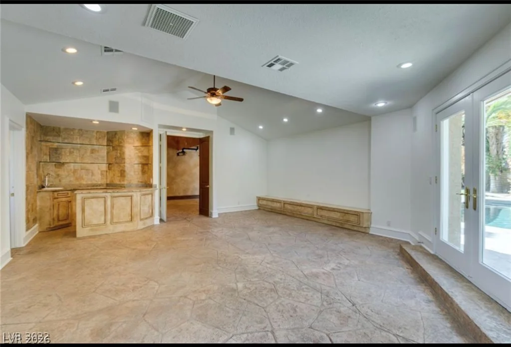 7258 Loma Alta, Las Vegas, NV 89120