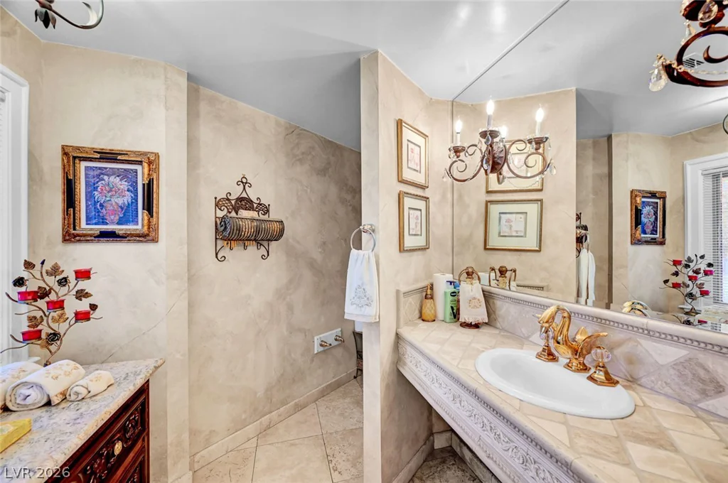 7258 Loma Alta, Las Vegas, NV 89120