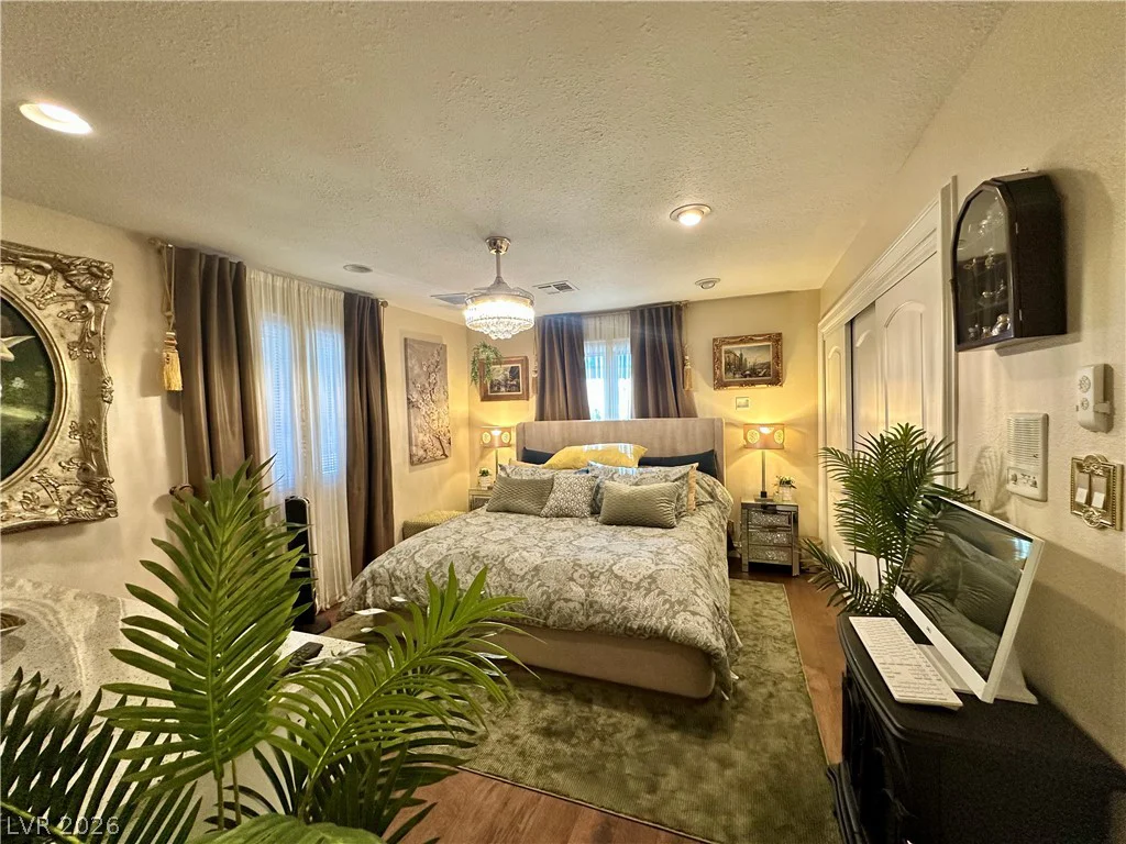 7258 Loma Alta, Las Vegas, NV 89120