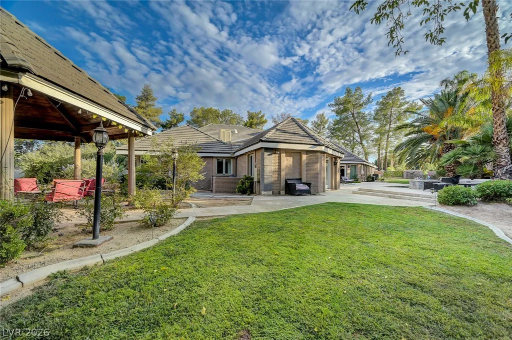 7258 Loma Alta, Las Vegas, NV 89120