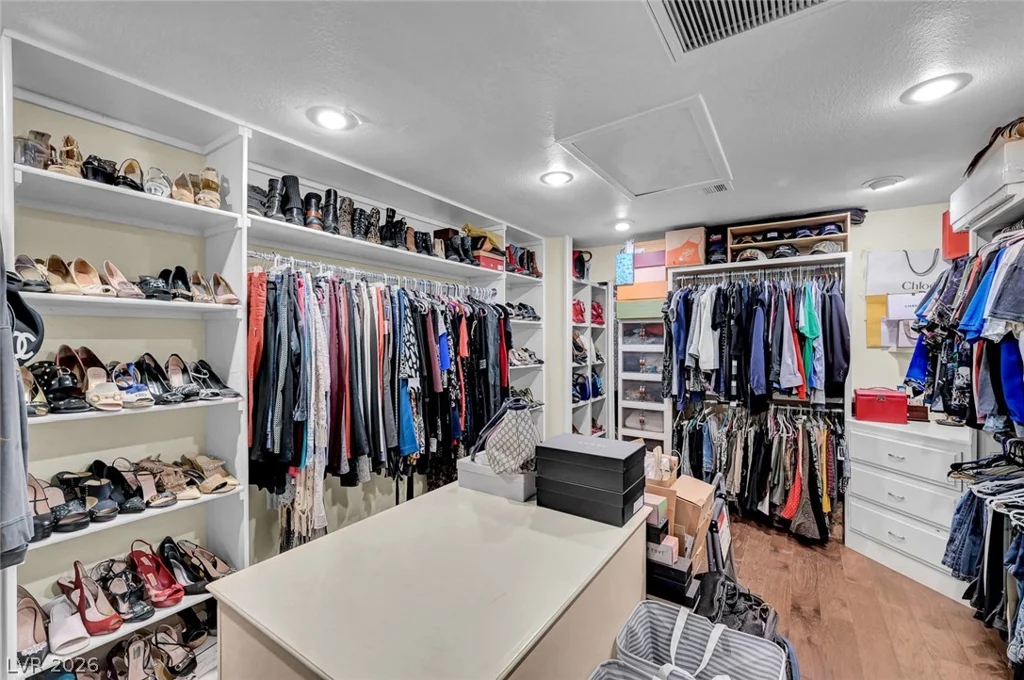 7258 Loma Alta, Las Vegas, NV 89120