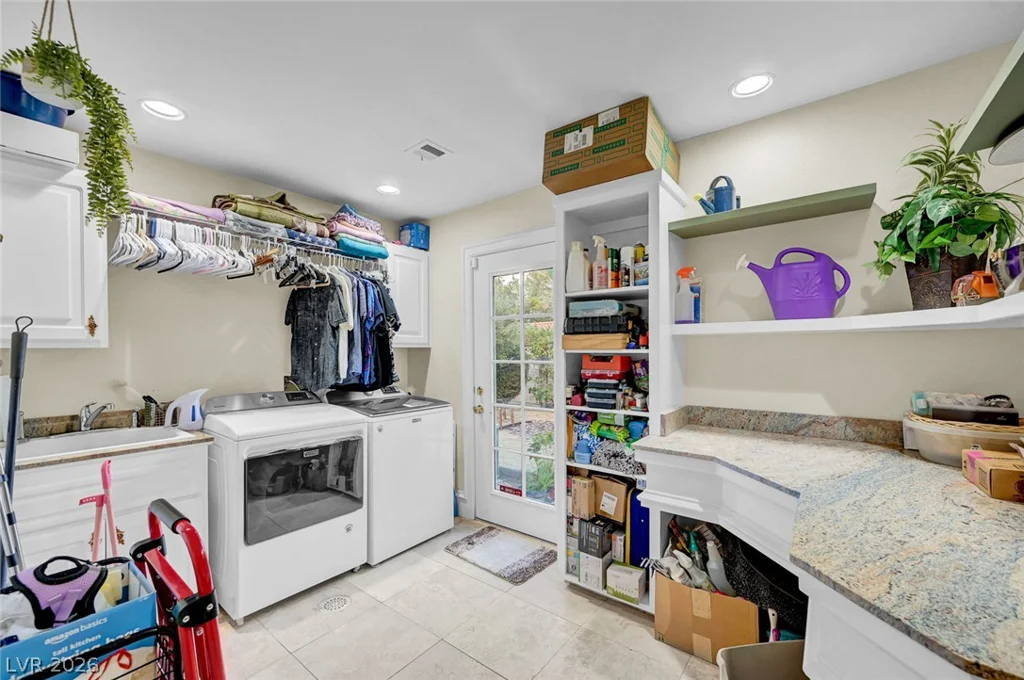 7258 Loma Alta, Las Vegas, NV 89120