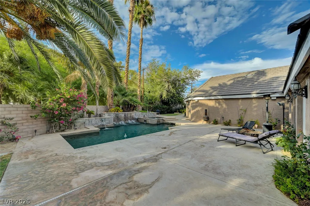 7258 Loma Alta, Las Vegas, NV 89120