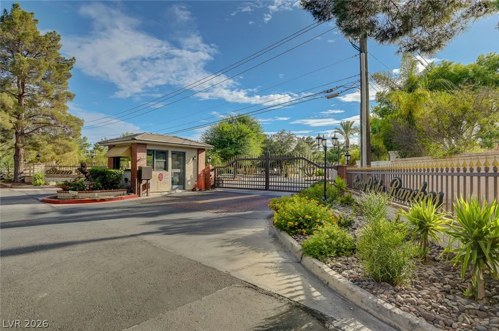 7258 Loma Alta, Las Vegas, NV 89120