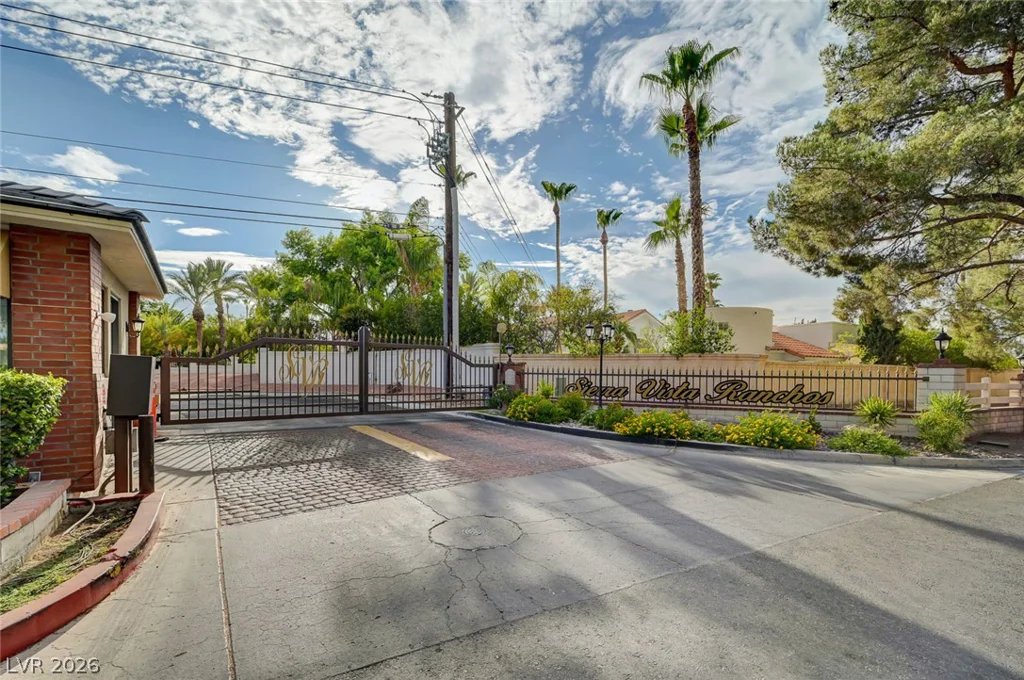 7258 Loma Alta, Las Vegas, NV 89120