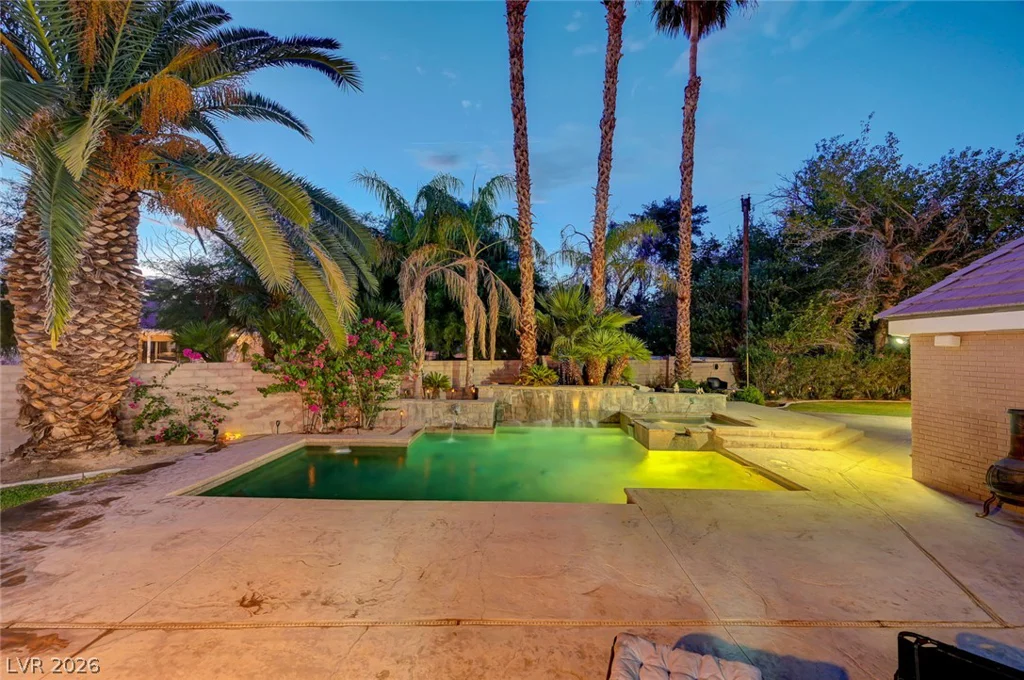 7258 Loma Alta, Las Vegas, NV 89120