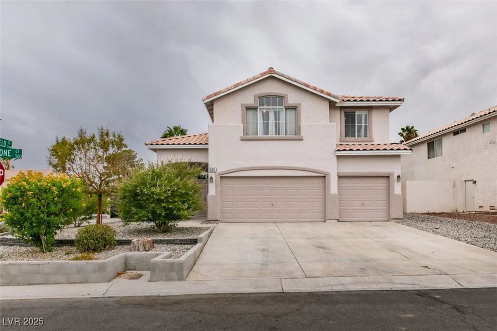 561 Castle Stone, Las Vegas, NV 89123