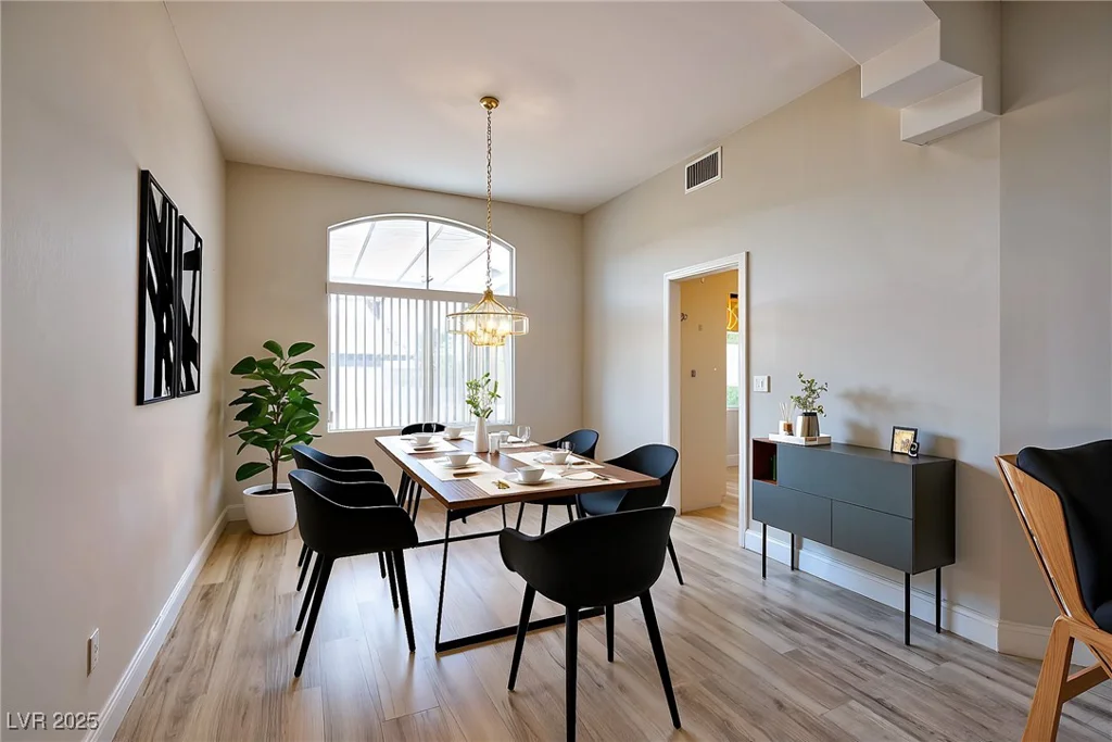 561 Castle Stone, Las Vegas, NV 89123