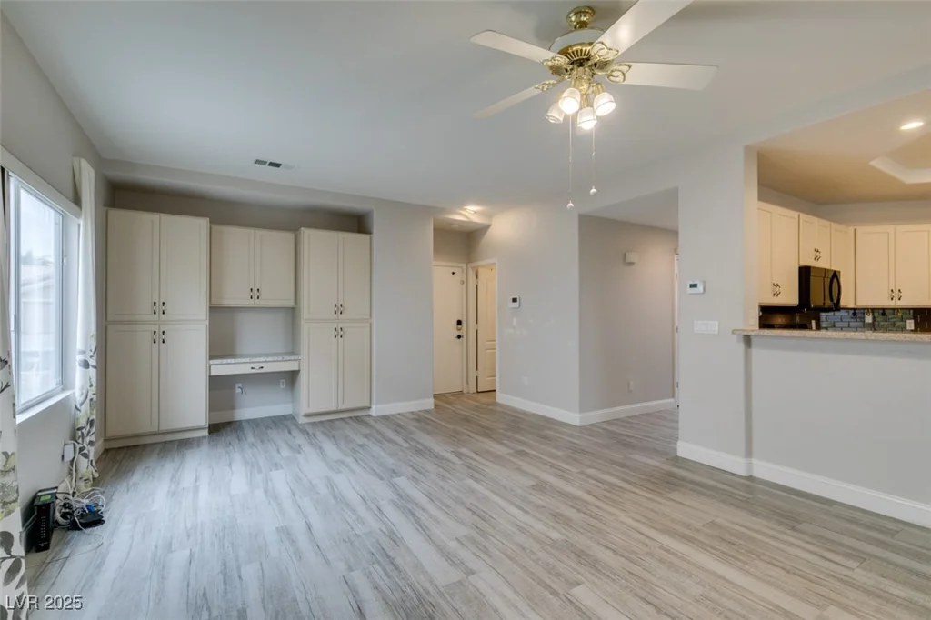 561 Castle Stone, Las Vegas, NV 89123