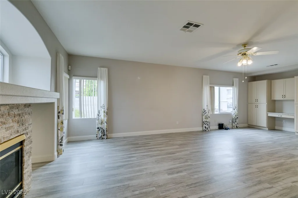 561 Castle Stone, Las Vegas, NV 89123
