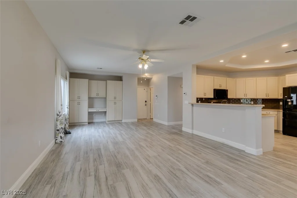 561 Castle Stone, Las Vegas, NV 89123