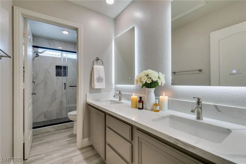 561 Castle Stone, Las Vegas, NV 89123