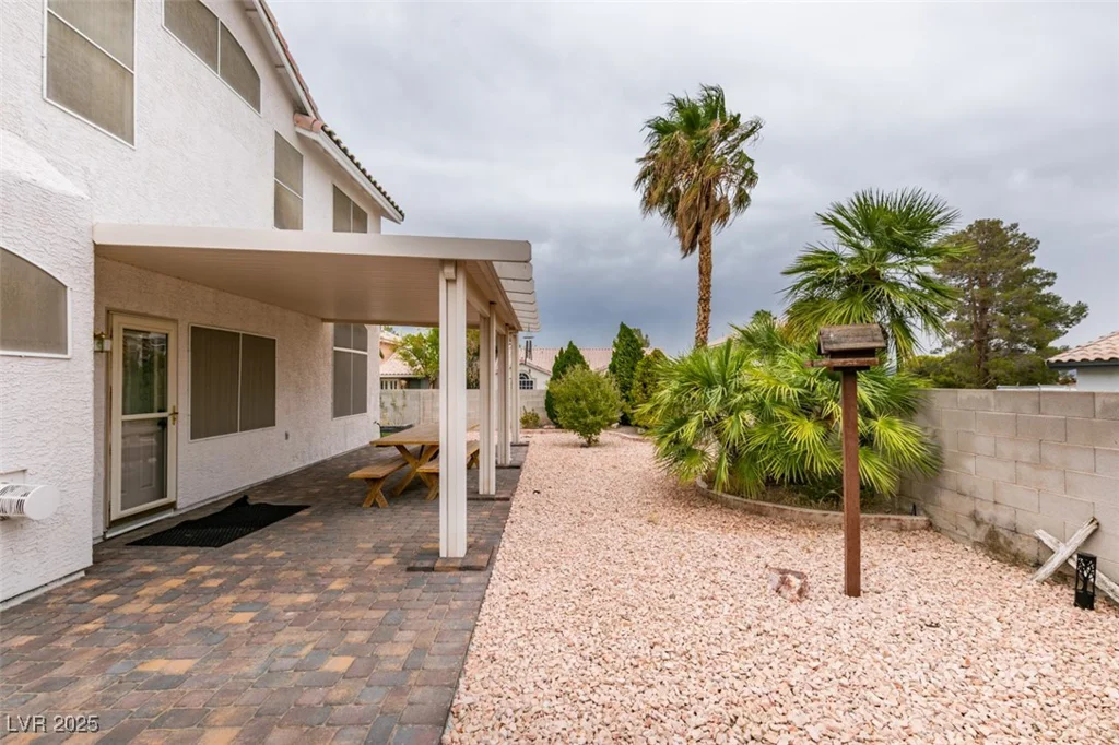 561 Castle Stone, Las Vegas, NV 89123
