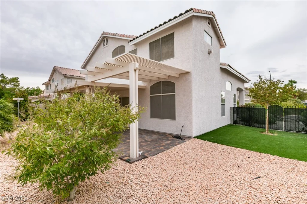 561 Castle Stone, Las Vegas, NV 89123