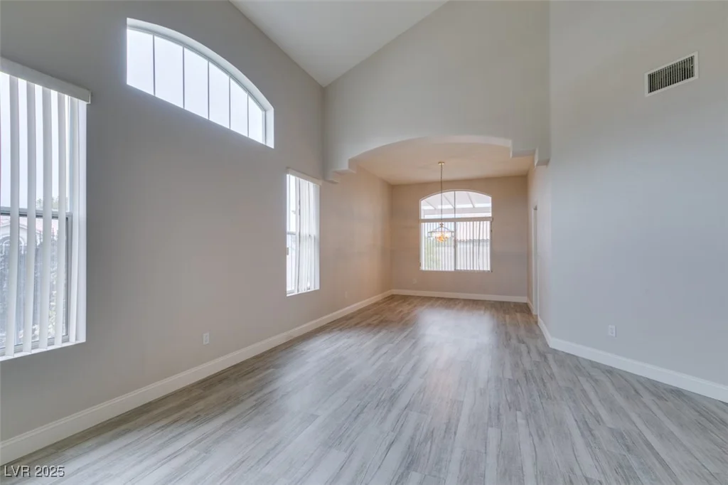 561 Castle Stone, Las Vegas, NV 89123