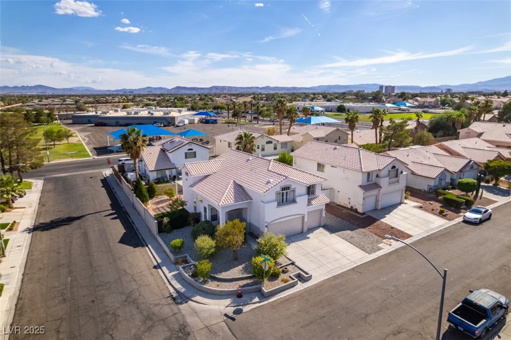 561 Castle Stone, Las Vegas, NV 89123