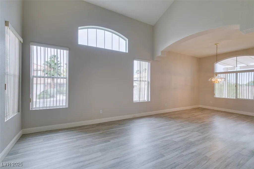 561 Castle Stone, Las Vegas, NV 89123