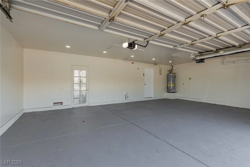 1017 Shifting Sands, Las Vegas, NV 89108