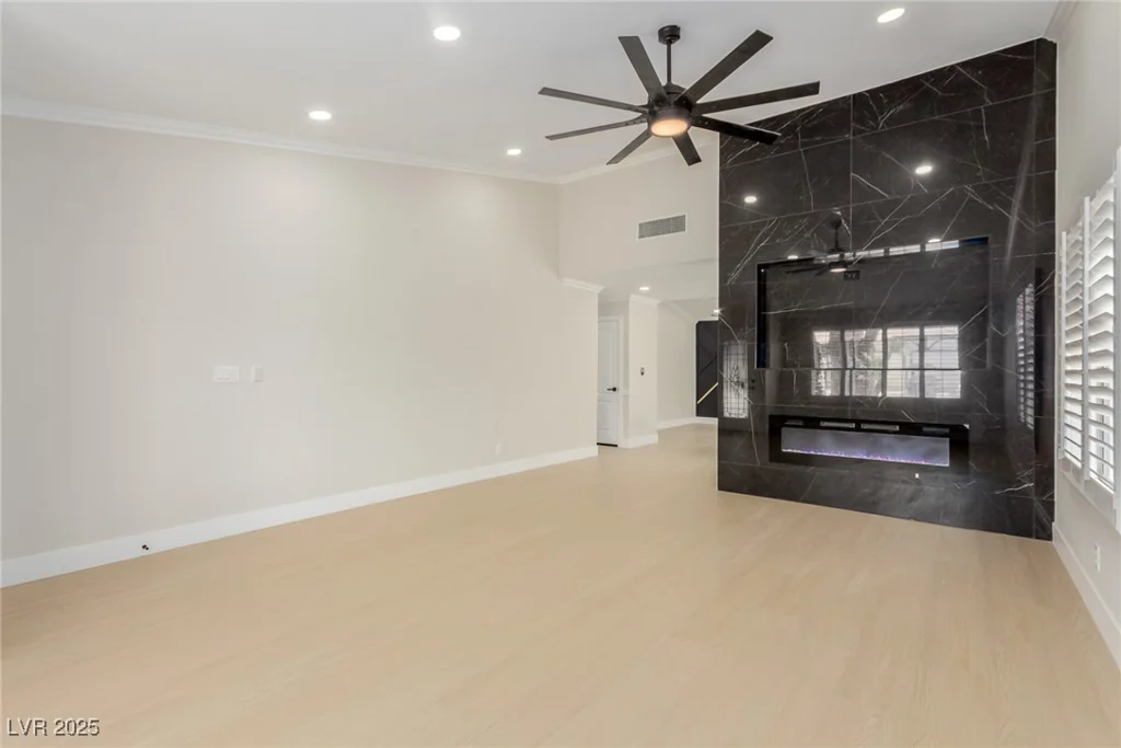 1017 Shifting Sands, Las Vegas, NV 89108