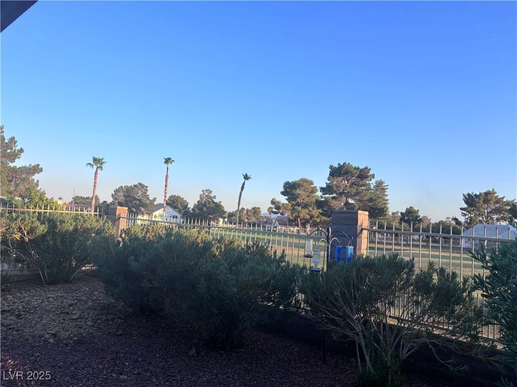5017 Cliffrose, Las Vegas, NV 89130