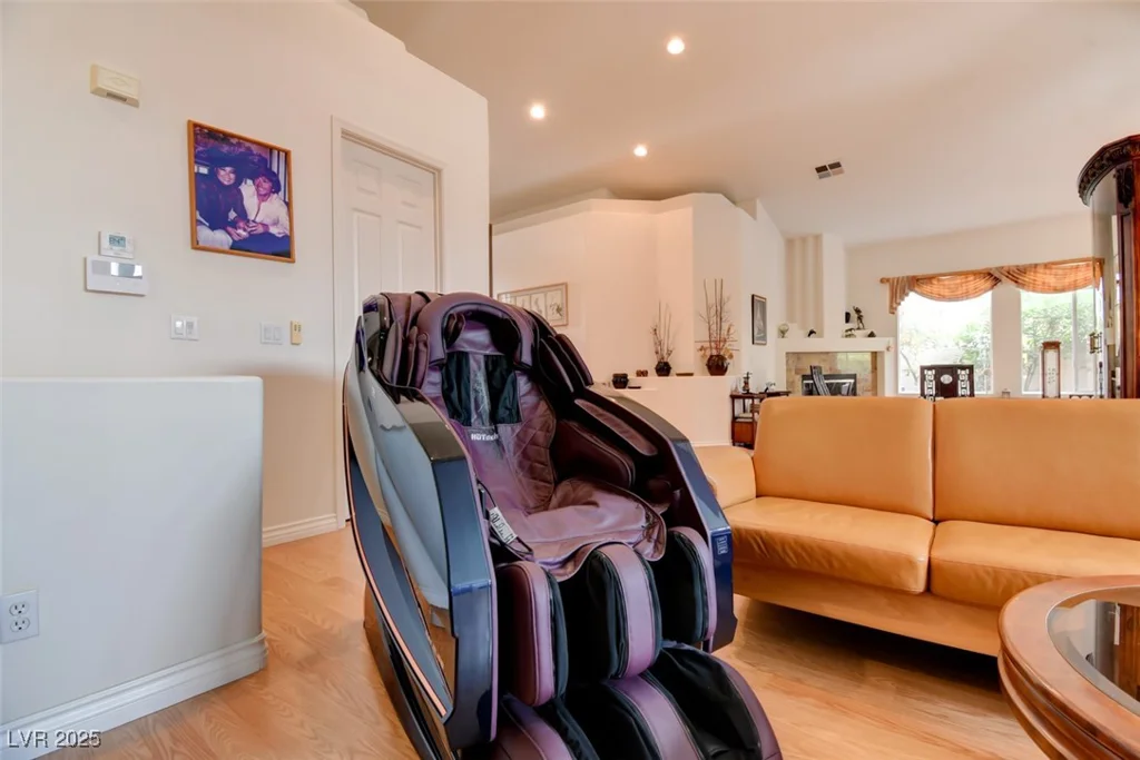 8759 Las Olivas, Las Vegas, NV 89147