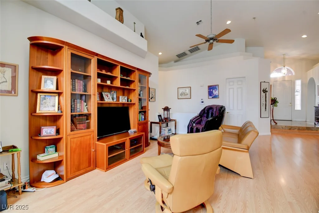 8759 Las Olivas, Las Vegas, NV 89147