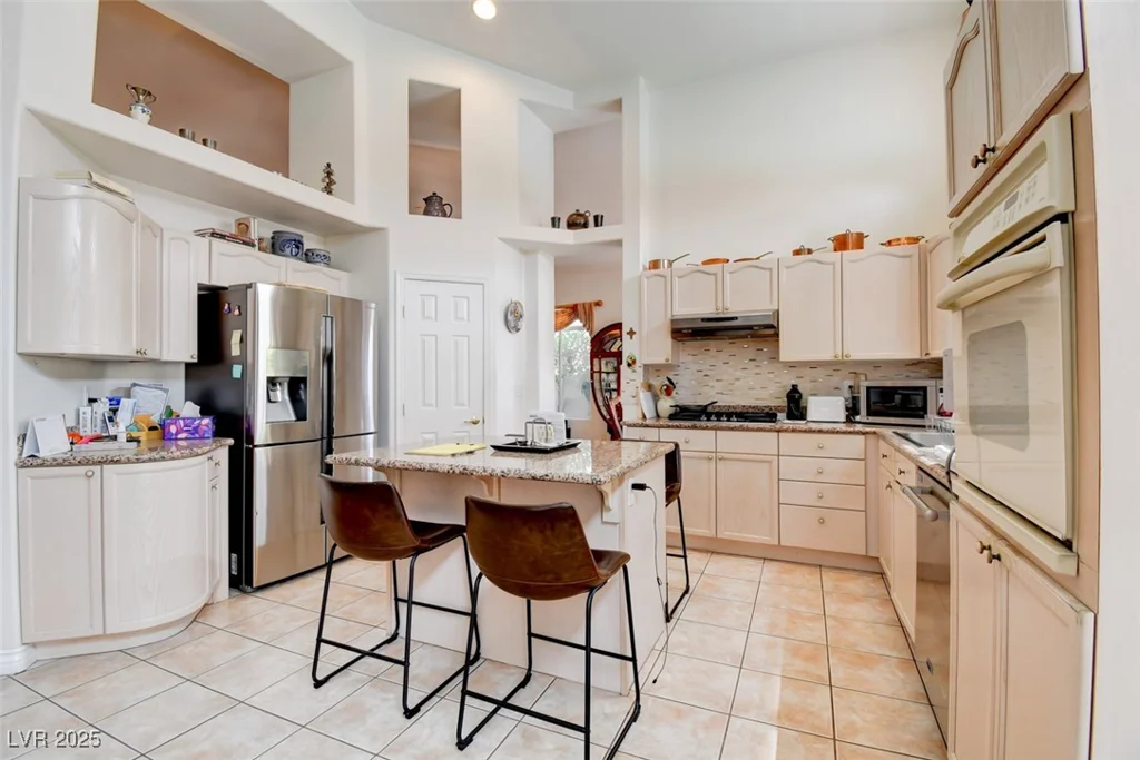 8759 Las Olivas, Las Vegas, NV 89147