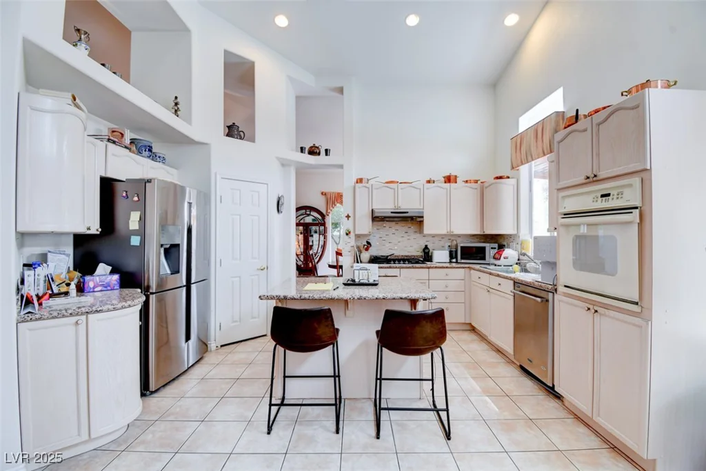 8759 Las Olivas, Las Vegas, NV 89147