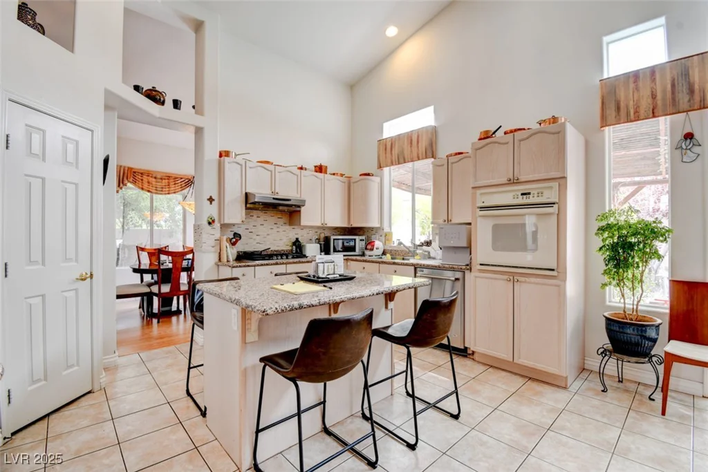 8759 Las Olivas, Las Vegas, NV 89147