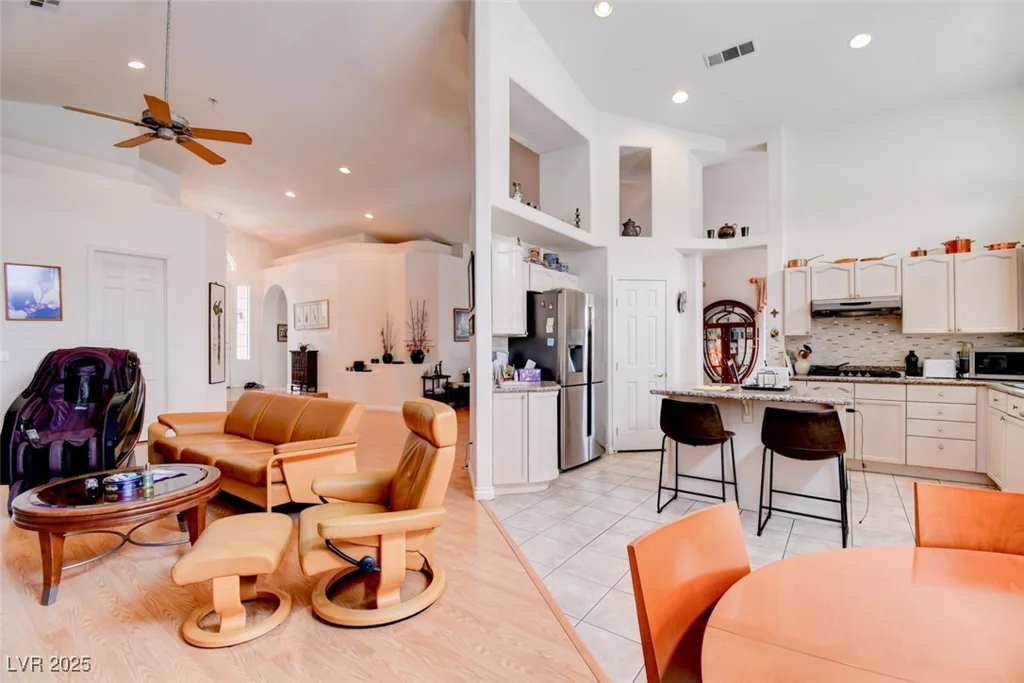8759 Las Olivas, Las Vegas, NV 89147
