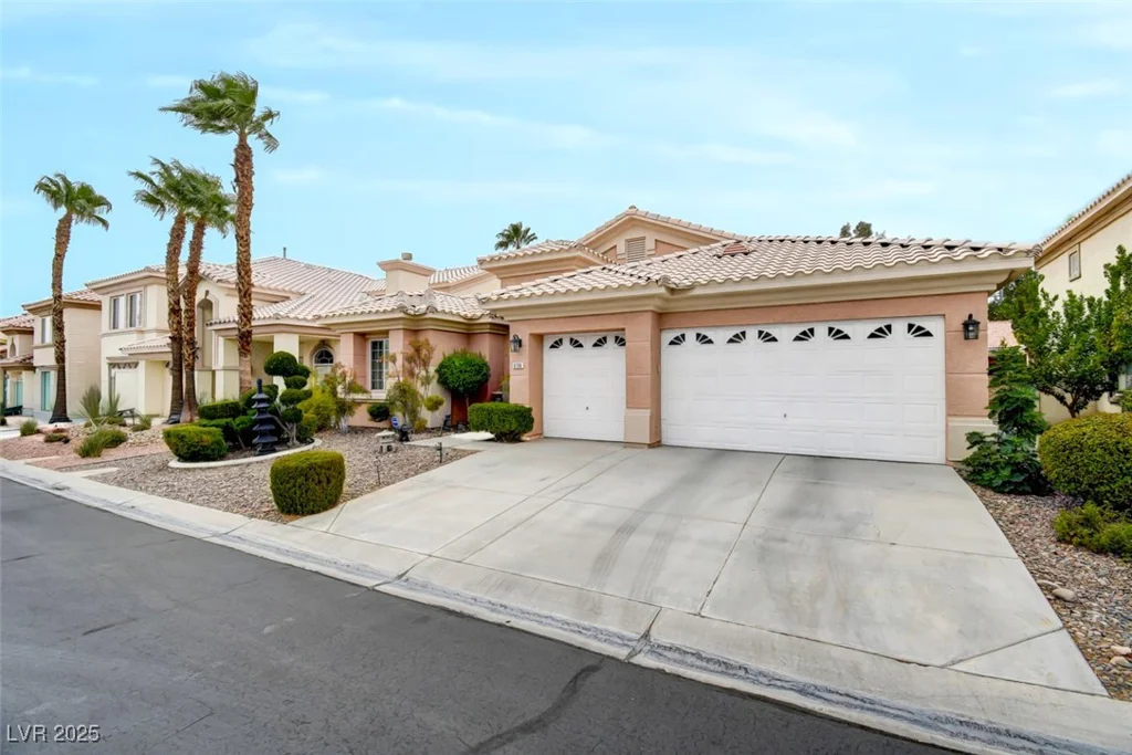8759 Las Olivas, Las Vegas, NV 89147