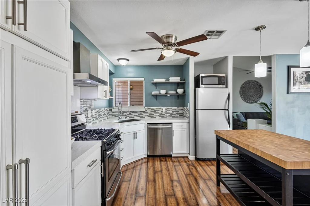 4431 Pageantry Falls, North Las Vegas, NV 89031