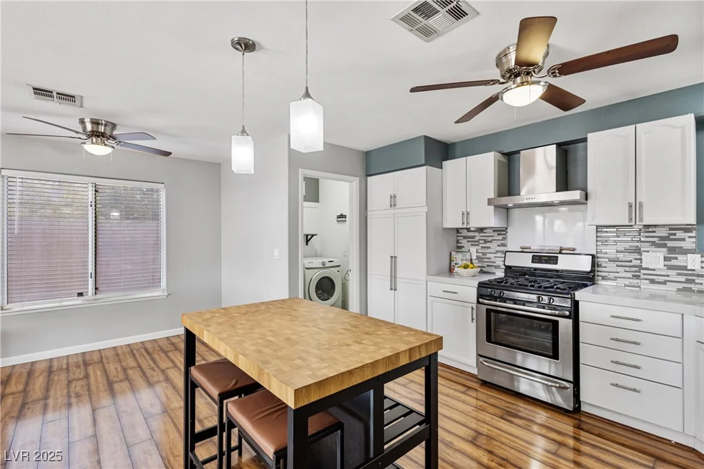 4431 Pageantry Falls, North Las Vegas, NV 89031