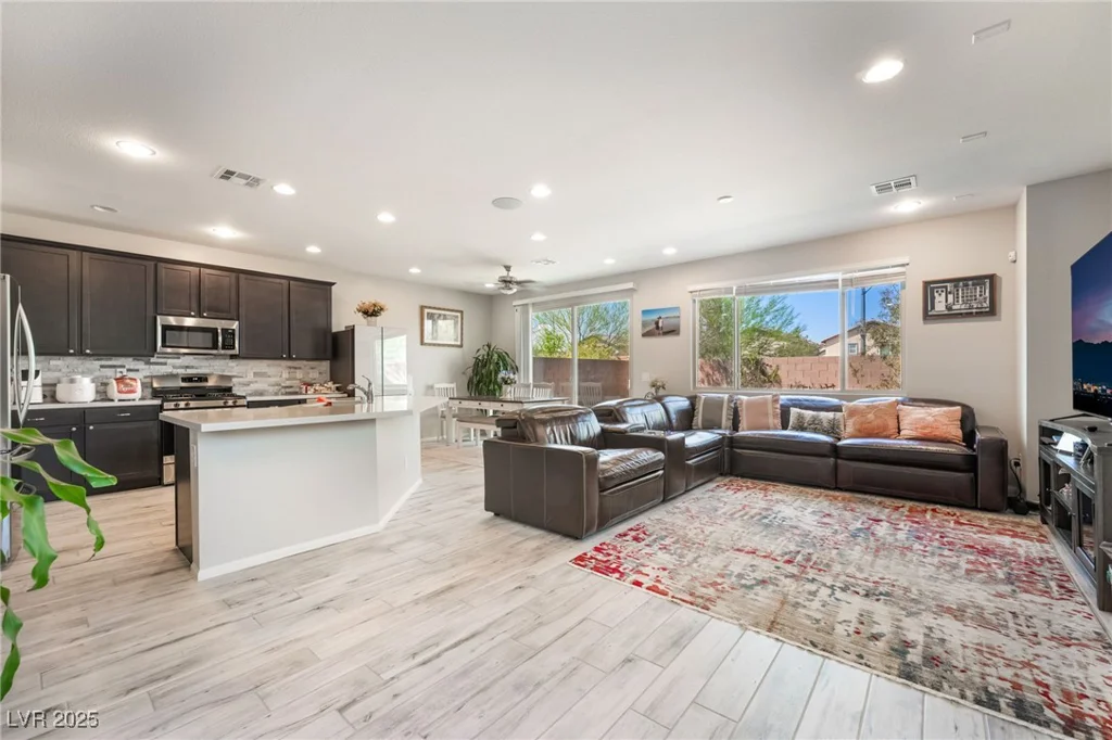 6506 Emerald Rock, Las Vegas, NV 89141