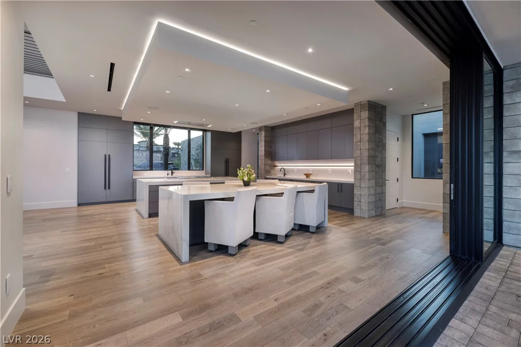 10 Sunrise Beach, Henderson, NV 89011
