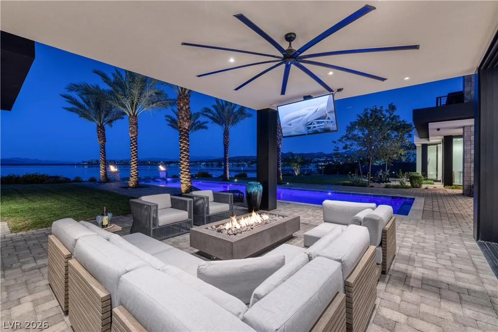 10 Sunrise Beach, Henderson, NV 89011