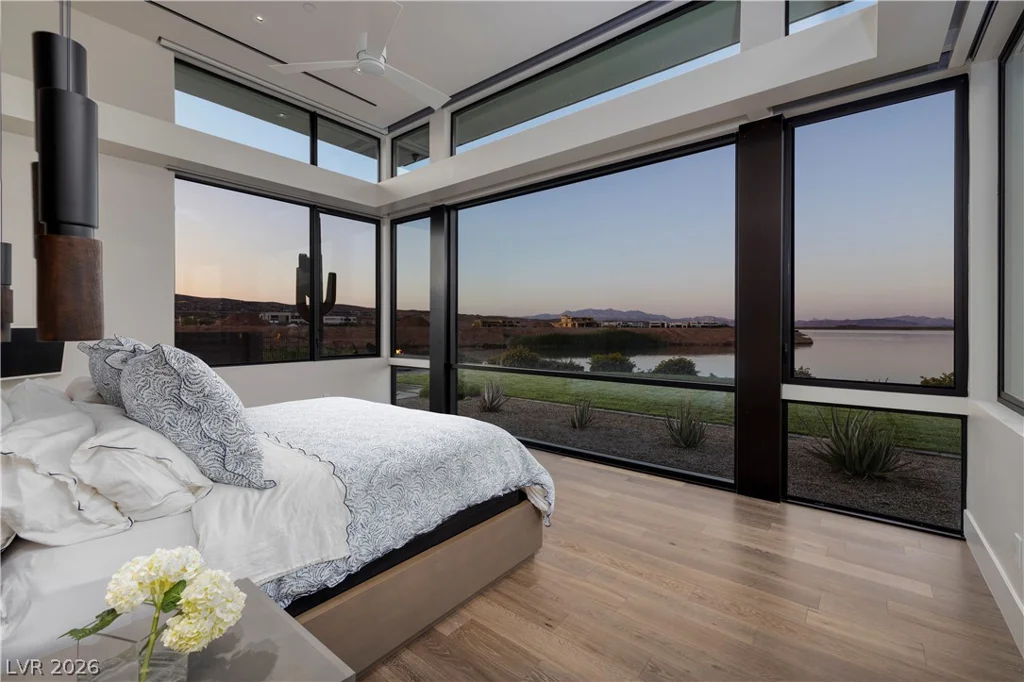 10 Sunrise Beach, Henderson, NV 89011