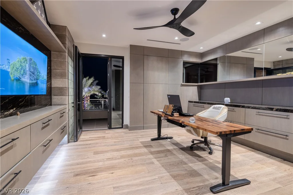 10 Sunrise Beach, Henderson, NV 89011