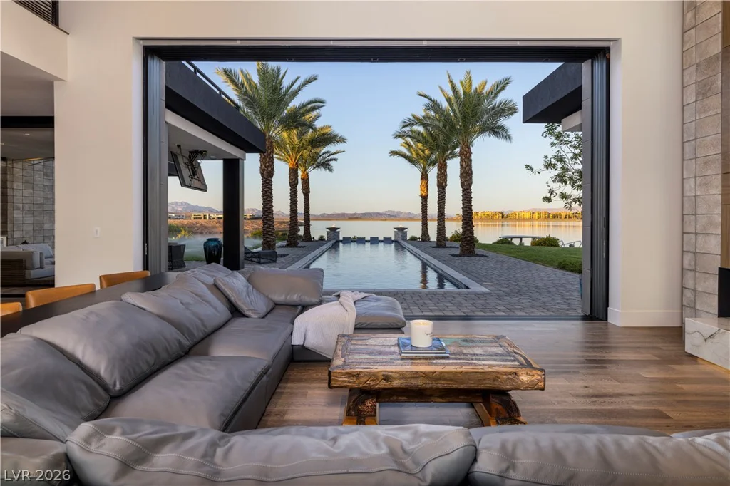 10 Sunrise Beach, Henderson, NV 89011