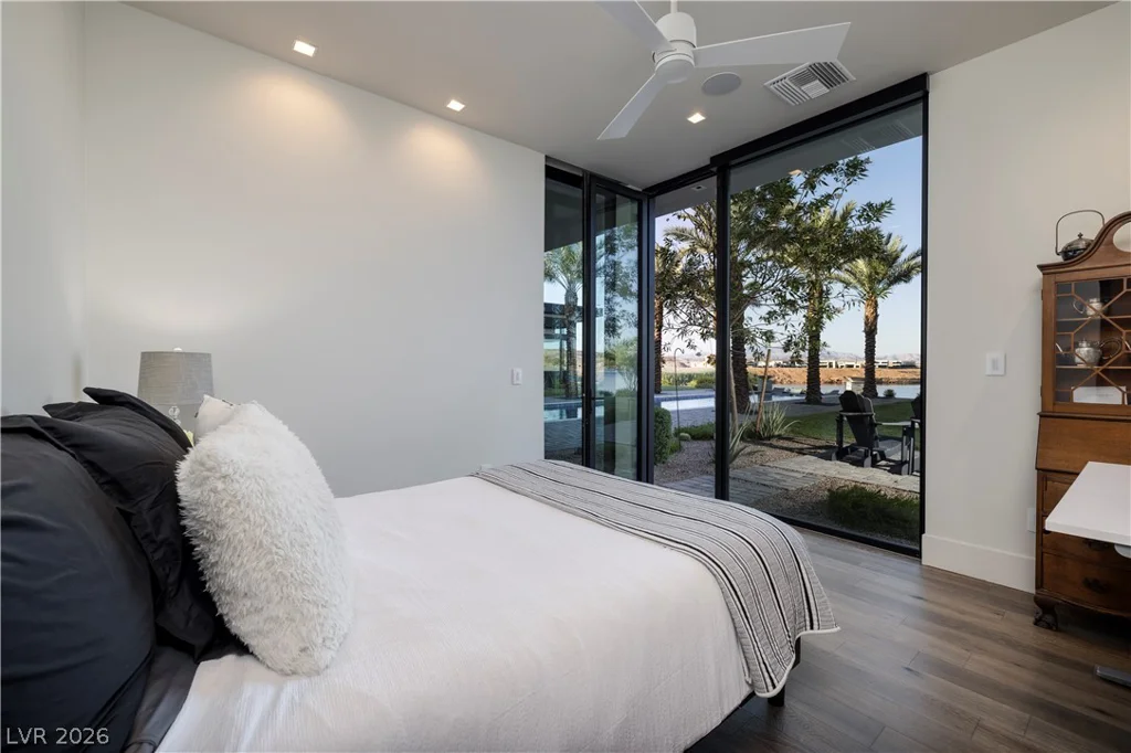 10 Sunrise Beach, Henderson, NV 89011