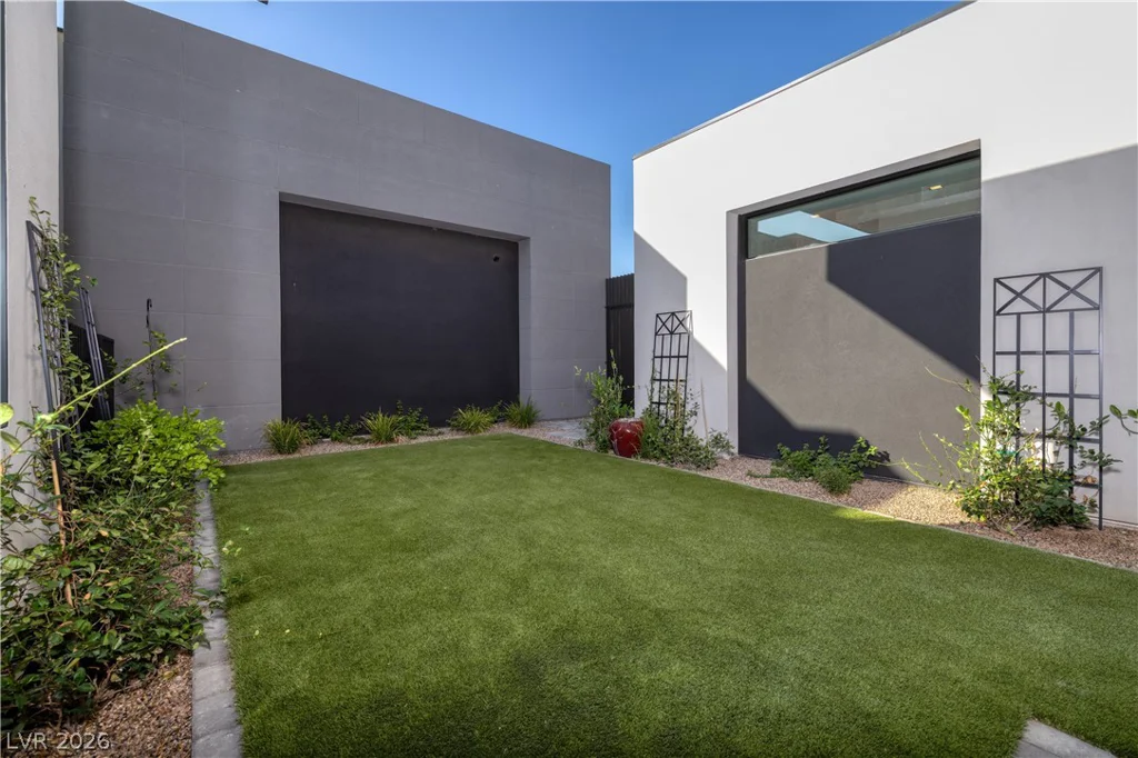 10 Sunrise Beach, Henderson, NV 89011