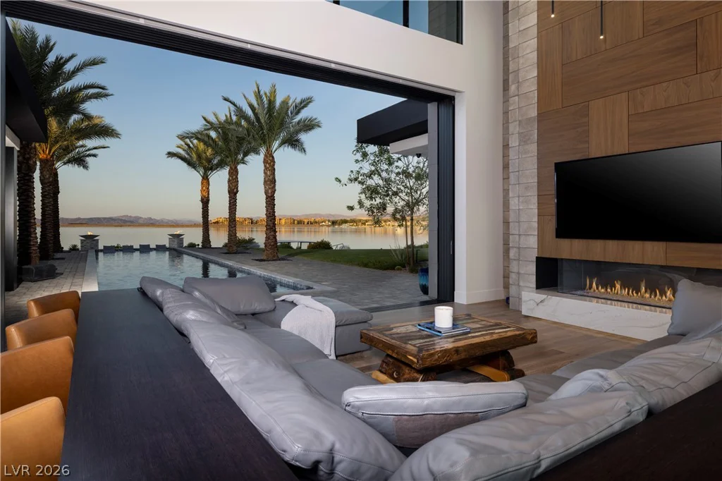 10 Sunrise Beach, Henderson, NV 89011