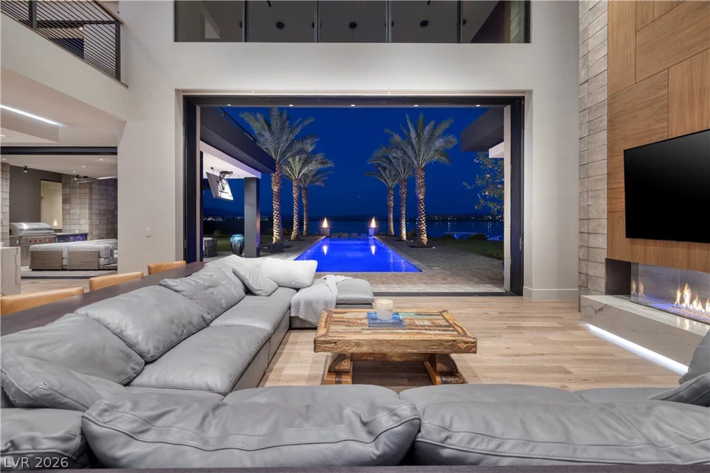 10 Sunrise Beach, Henderson, NV 89011