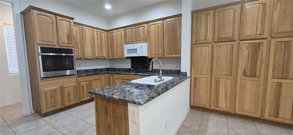 2483 Blair Castle, Henderson, NV 89044