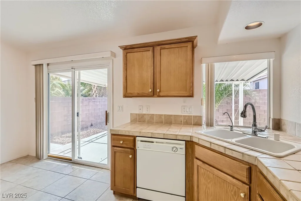 7550 Slipstream, Las Vegas, NV 89139